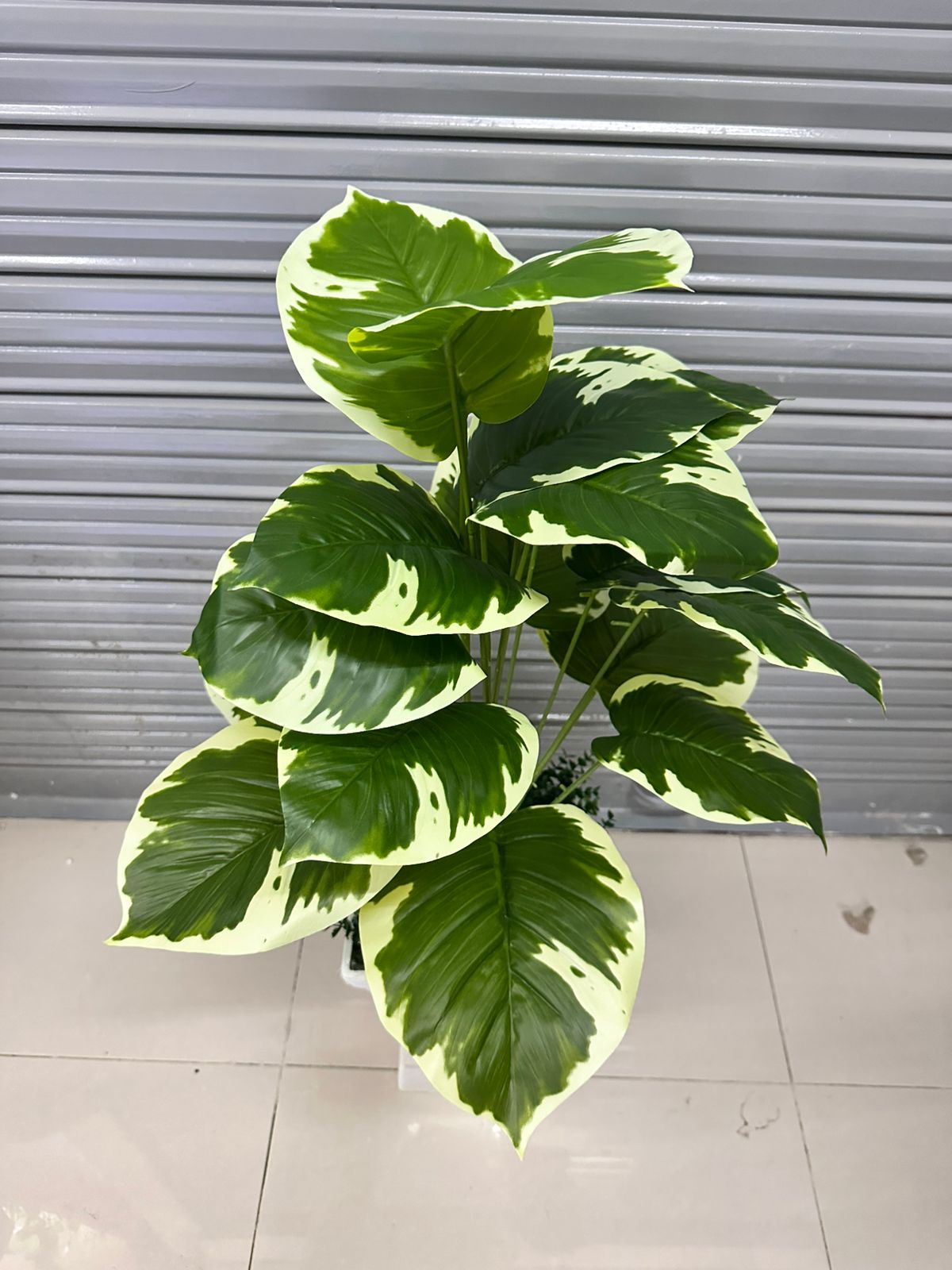 Planta Artificial | Mármol | x18 Hojas | Base de Trupán